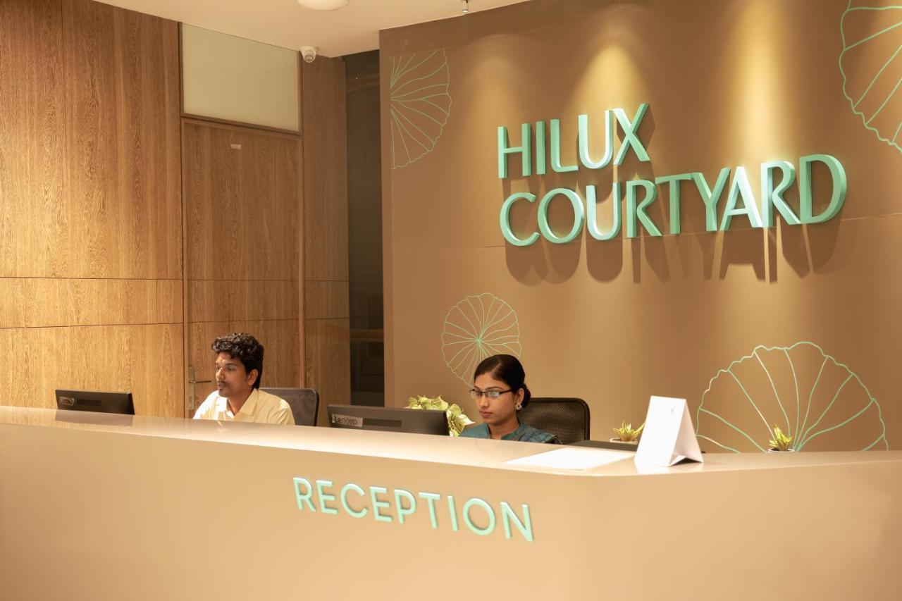 Hilux Courtyard Hotel Palakkad Exterior photo